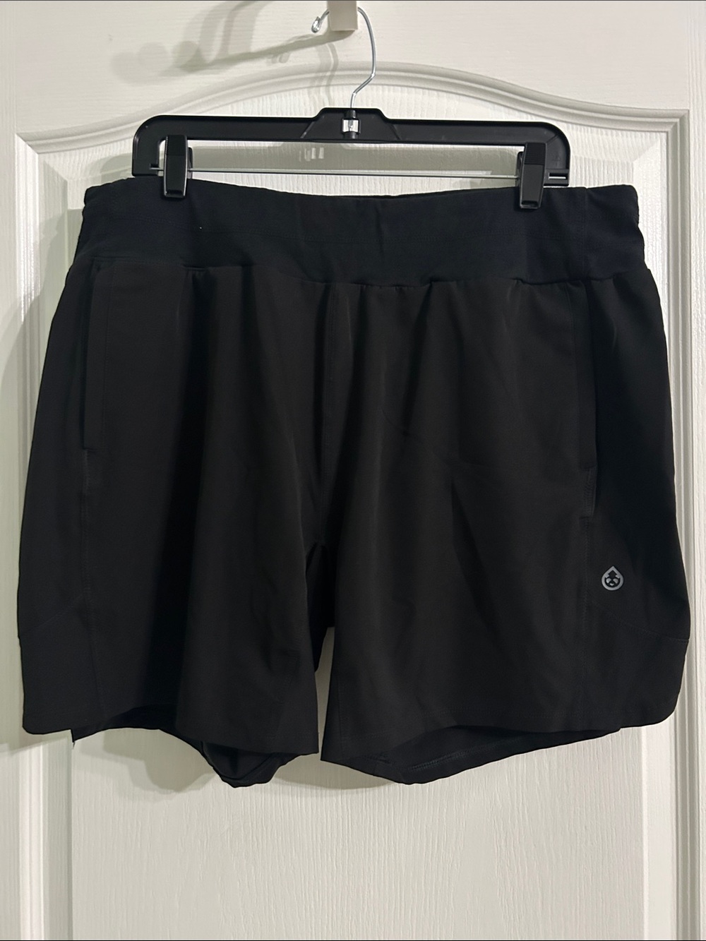 Women's Black Athletic Shorts with Pocket - Performance Running